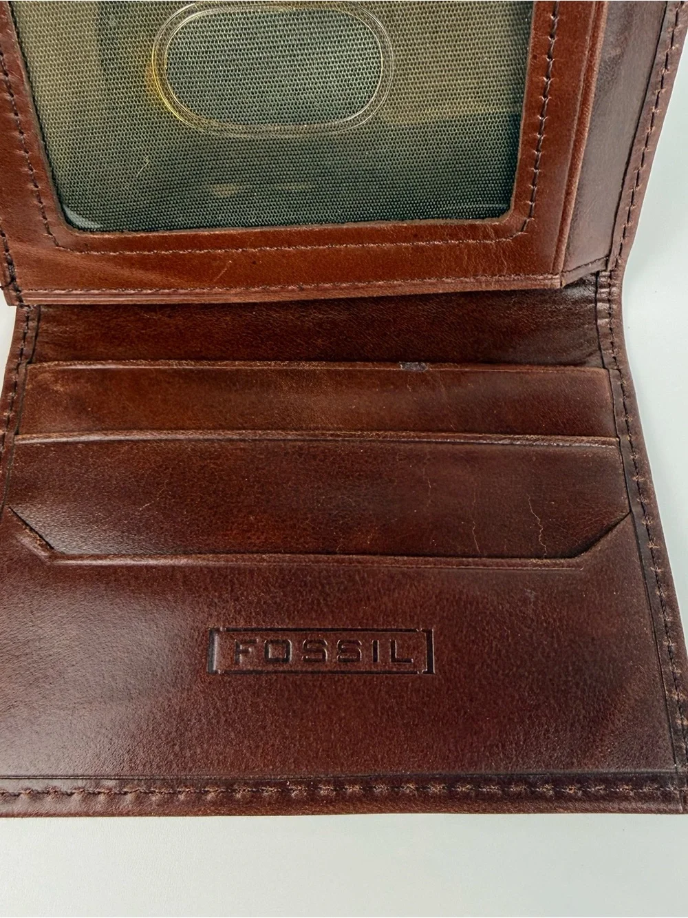 Men’s Fossil Passcase Brown Leather Wallet NEW in Box